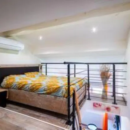 Apartment Duplex Proche De La *